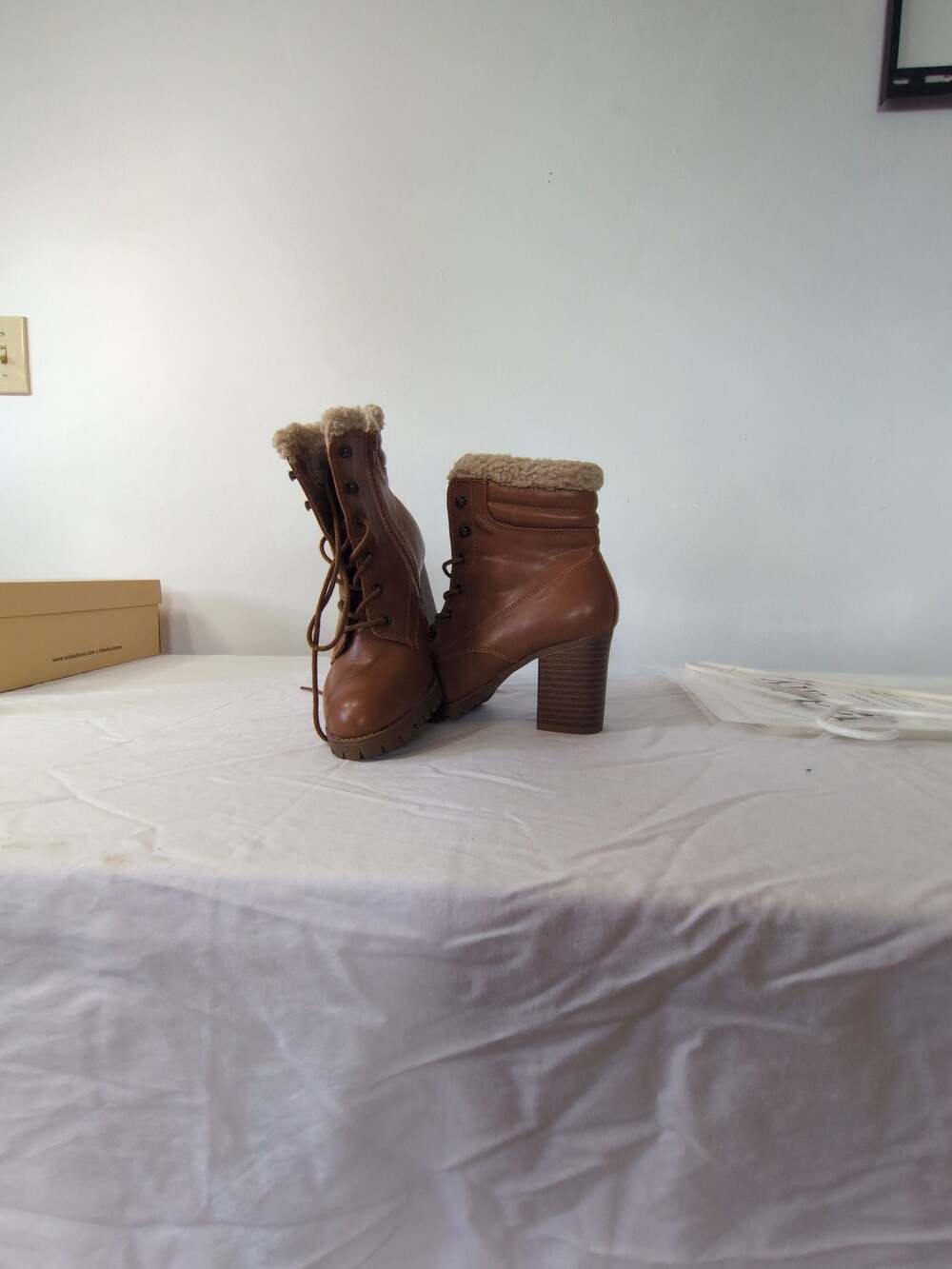 Jellypop Zola Faux Fur Trim Lace-Up Block Heel Ankle Boots Tan Women's Size 8M